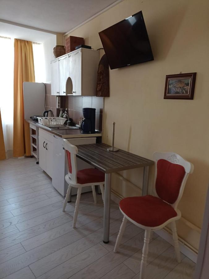 Two Bedroom Apartment Farmec Клуж-Напока Екстериор снимка
