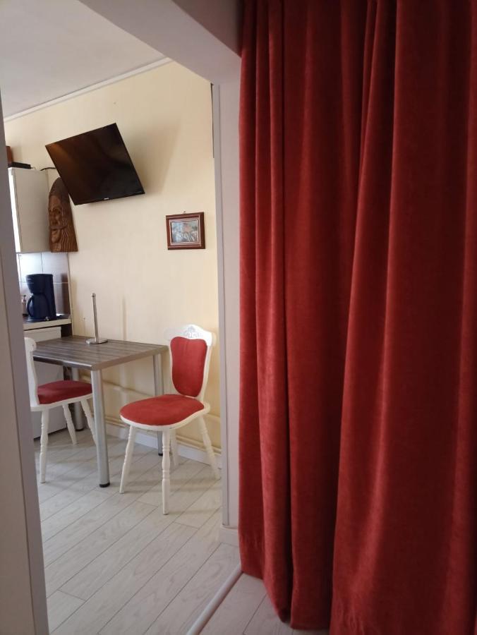 Two Bedroom Apartment Farmec Клуж-Напока Екстериор снимка