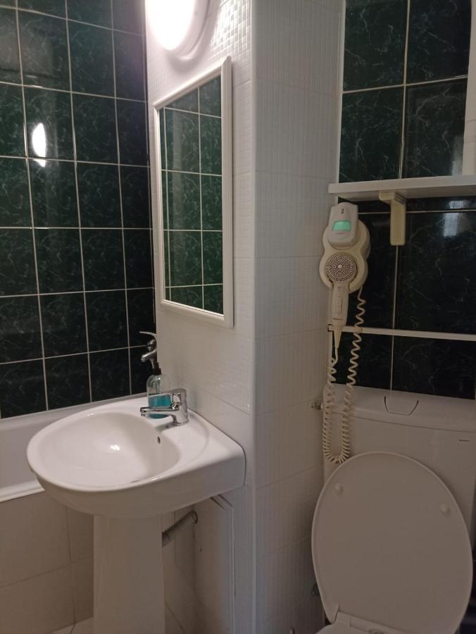 Two Bedroom Apartment Farmec Клуж-Напока Екстериор снимка